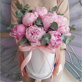 коробка с Пионами "Нежный аромат"