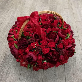 Букет с альстромерией "Bordeaux"