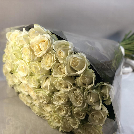 51 белая роза 60 см в упаковке - Фото 1