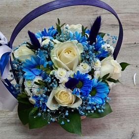 Корзина цветов "лазурь"