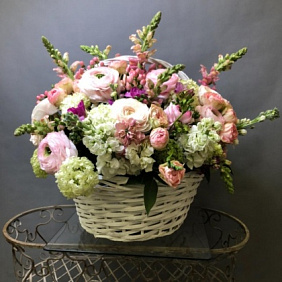 Корзина с цветами №269