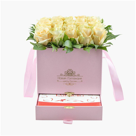 Розовая коробка шкатулка 25 кремовых роз Raffaello в подарок №756 - Фото 1