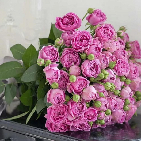 Букет из 19 пионовидных кустовых роз №163 - Фото 1