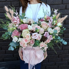 Букет цветов "С любовью Рози"
