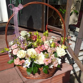 Корзина с цветами №430