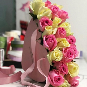 Букет из 25 роз в коробке №168