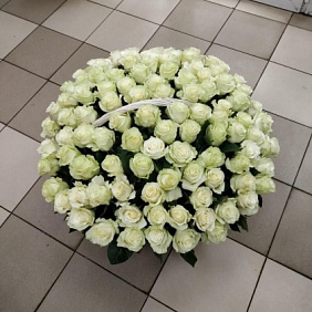 101 Роза в корзине (Эквадор)