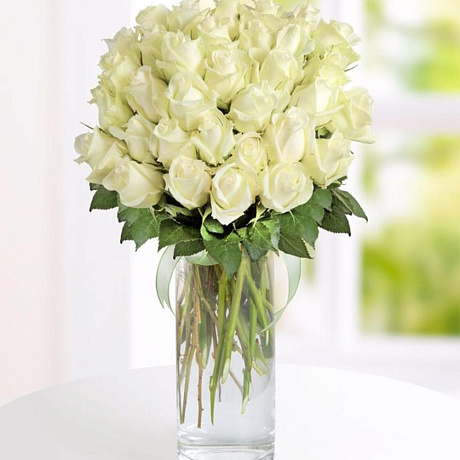 45 белых роз роз в вазе - Фото 1