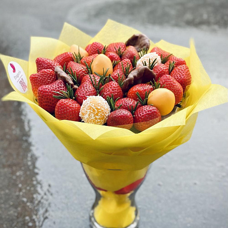 Букет из ягод Солнечные ягоды - Фото 1