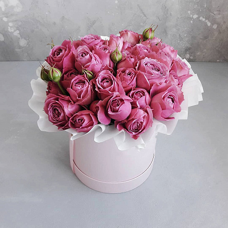 9 розовых пионовидных роз Бомбастик в маленькой розовой шляпной коробке № 812 - Фото 1