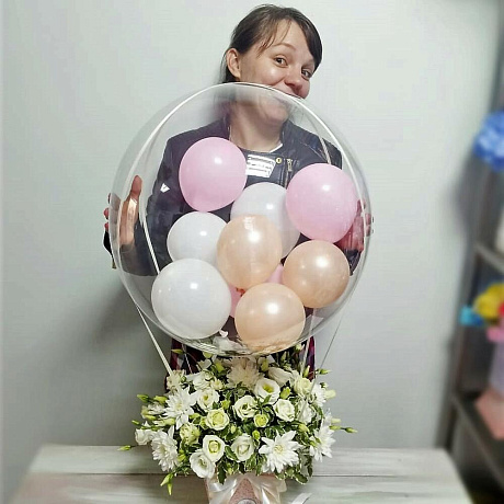 Белая подарочная композиция из цветов - Фото 1