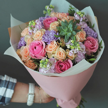 Красивый букет для девушки Венера - Фото 1