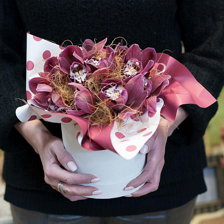 Шляпная коробка с орхидеями Мечтать по новому - Фото 1