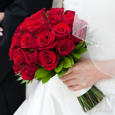 Свадебный букет Любовь из красных роз - Фото 1