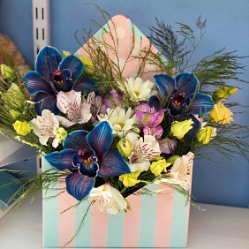Цветы в коробке №455