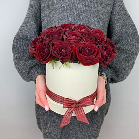 Коробочка "Алые розы"