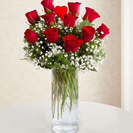 11  красных роз с вазой - Фото 1