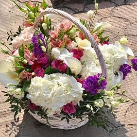Корзина с цветами №366