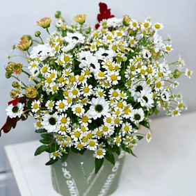 Цветы в коробке №779