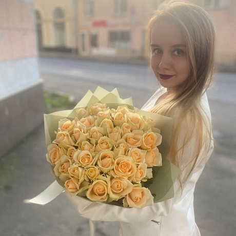 35 кремовых роз - Фото 1