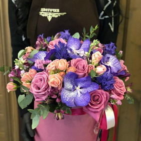 Букет цветов "Ягодный пирог"