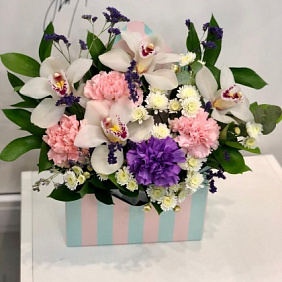 Цветы в коробке №445