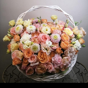 Корзина с цветами №550