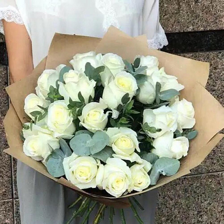 Белая роза в крафте - Фото 1