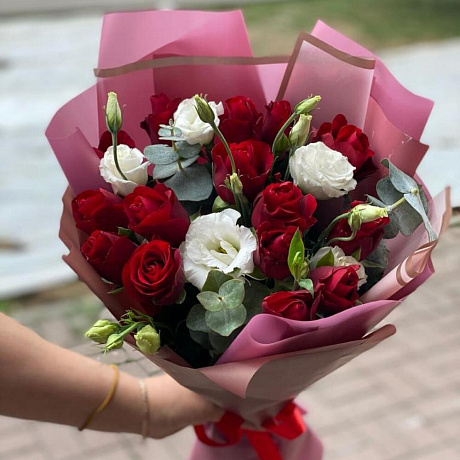 Букет цветов Восхищённые взгляды - Фото 1