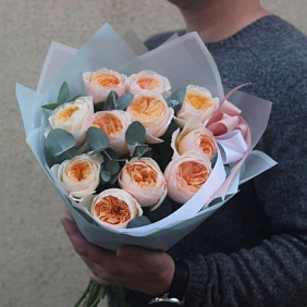Букеты из пиновиднх роз