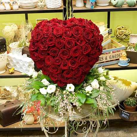 Объемное сердце из цветов Пламя страсти - Фото 1