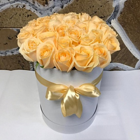 Коробочка из 29 роз