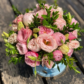 Цветы в коробке №656