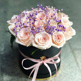 Цветы в коробке №423