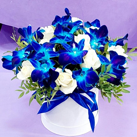 Цветы в коробке №820