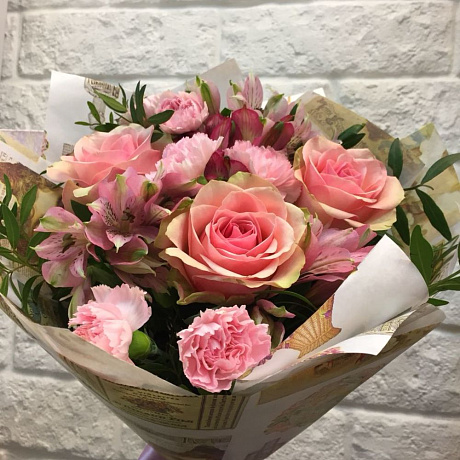 Букет розы и альстромерии - Фото 1