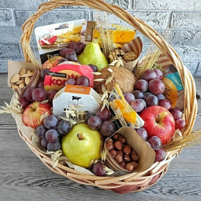 Корзина цветов "Для него"