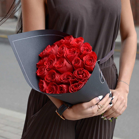 21 красная роза Red Kenya BLVCK - Фото 1
