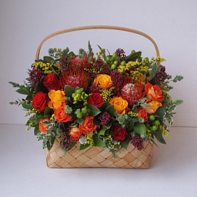 Корзина цветов Luxury Flowers Яркая