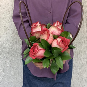 Композиция из 5 Роз