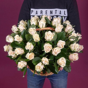 Корзина из 51 розы «Талея»