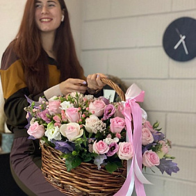 Корзина с цветами №345
