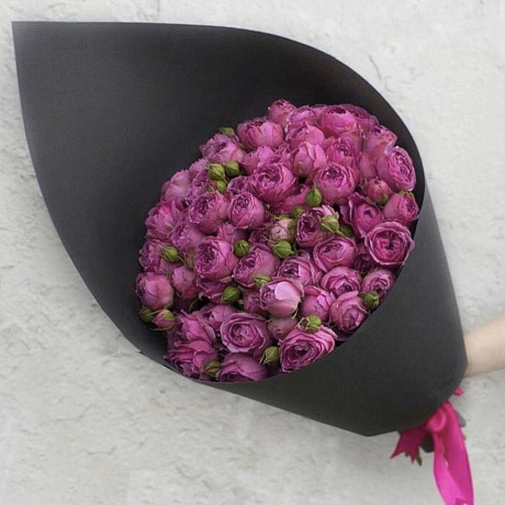 Большой букет из кустовых роз Восточная ночь - Фото 1