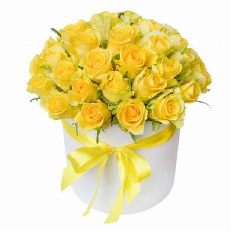Желтые розы в шляпной коробке - Фото 1