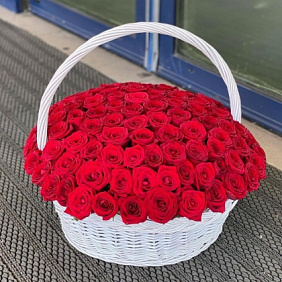 Корзина из роз №160