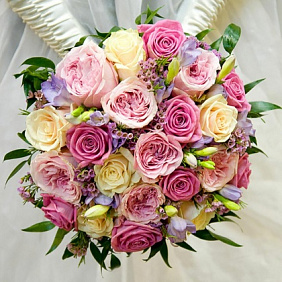 Букет невесты Августа