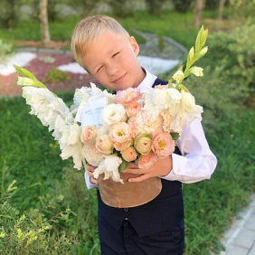 Цветы в коробке №748