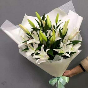 Букет цветов "Аромат лилии"