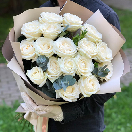 Букет цветов Creamy bouquet of white roses - Фото 1
