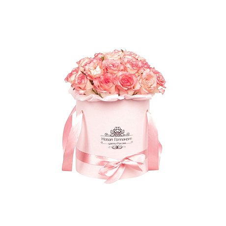 15 розовых роз Джумелия в маленькой розовой шляпной коробке №205 - Фото 1
